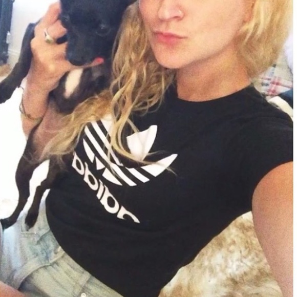 adidas Tops - ADIDAS ORIGINALS KIDS T-SHIRT 🌿